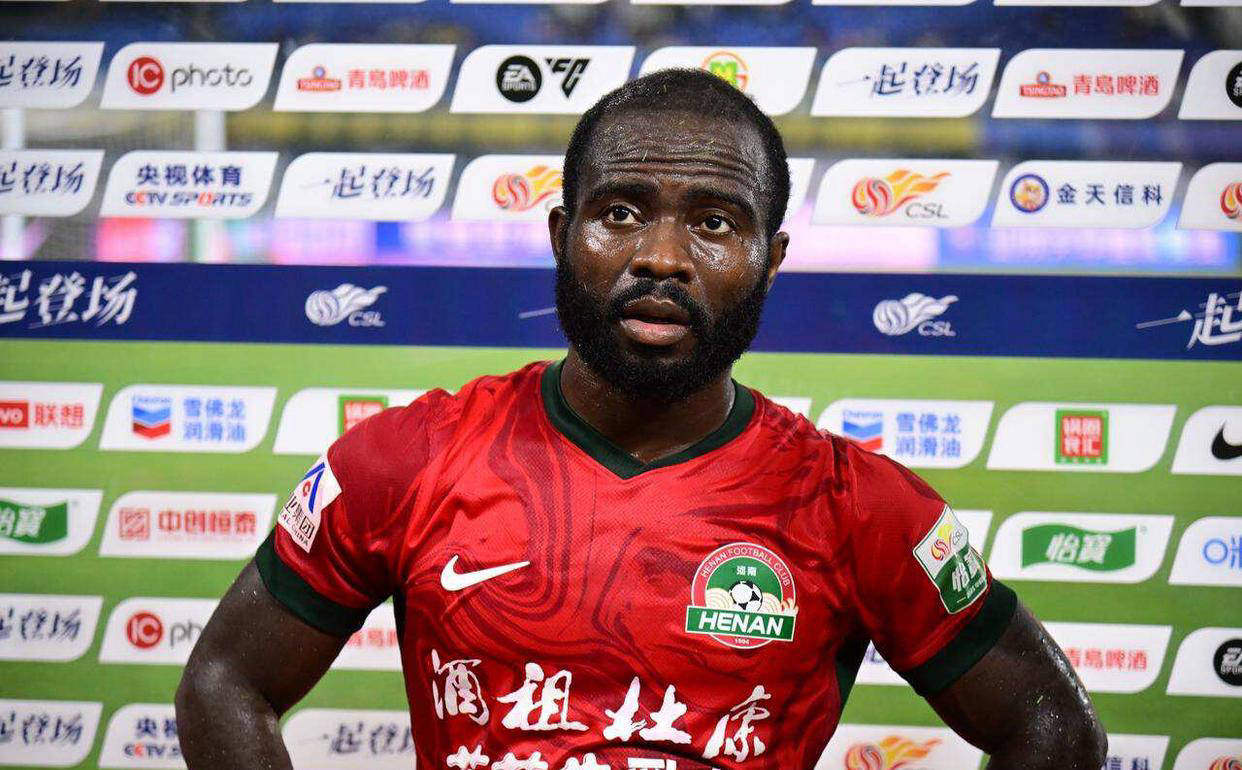 现成为球队, cm, 阿奇姆彭总