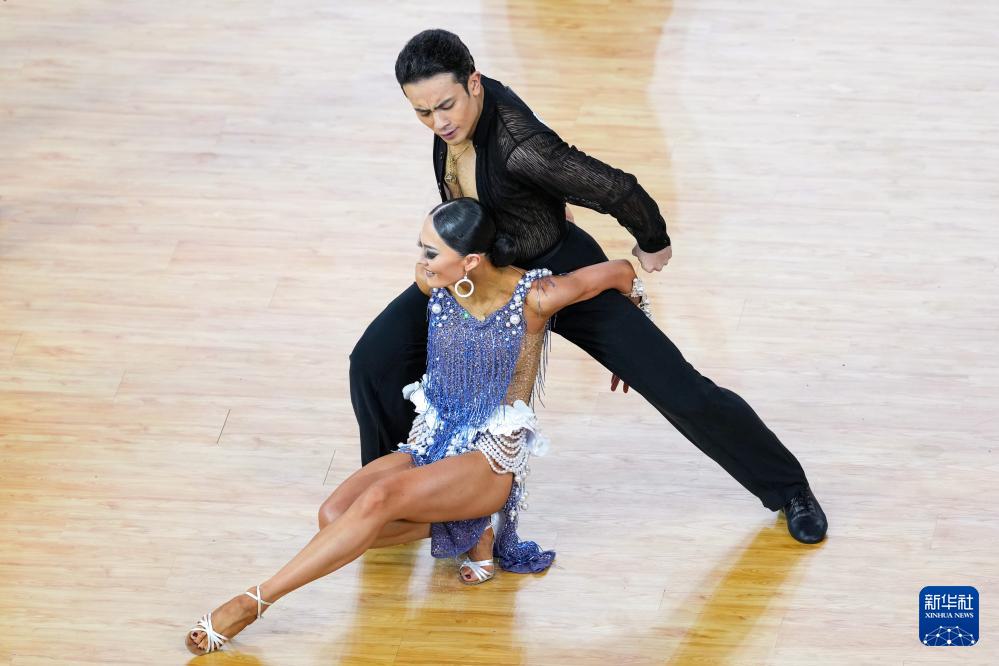 img, 杜玉君在比