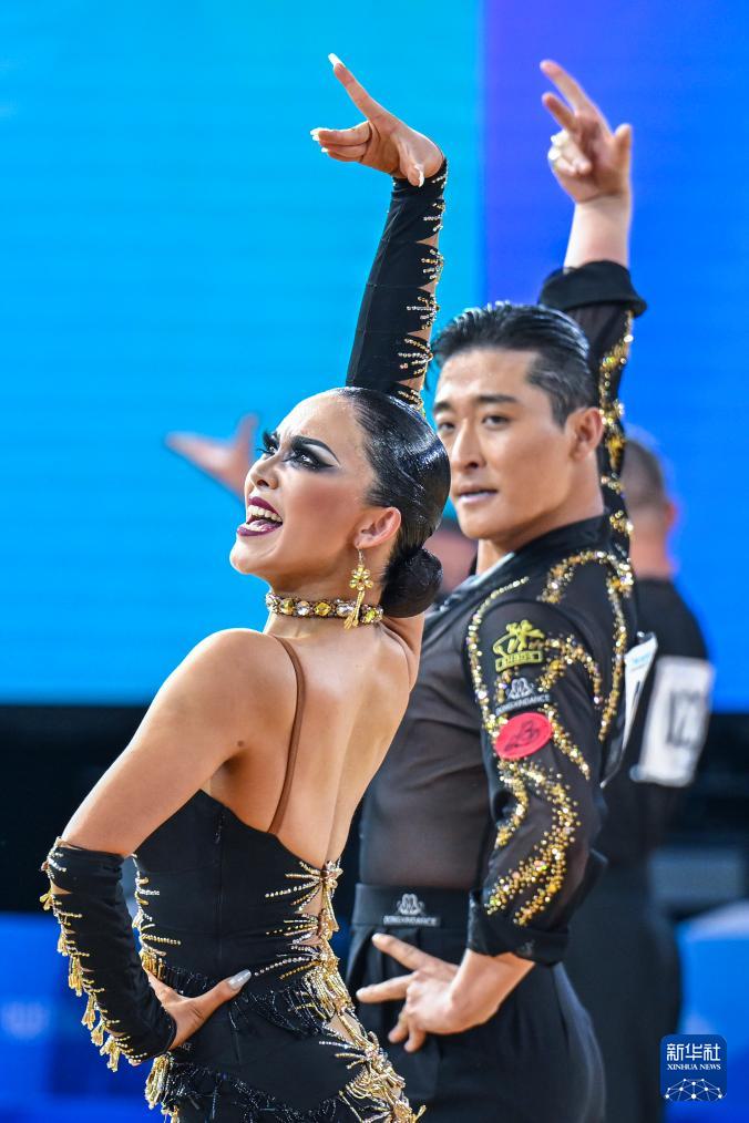 yid, 项目拉丁舞, 会体育舞蹈