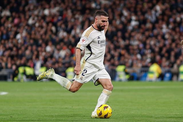 被认定为攻, 年加图索因, 倒地