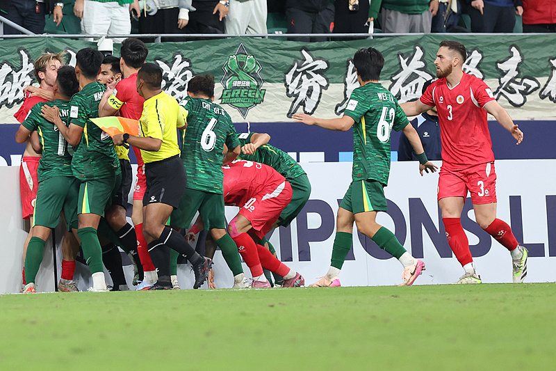 为此主裁判, JBh 为此主裁判, JBh