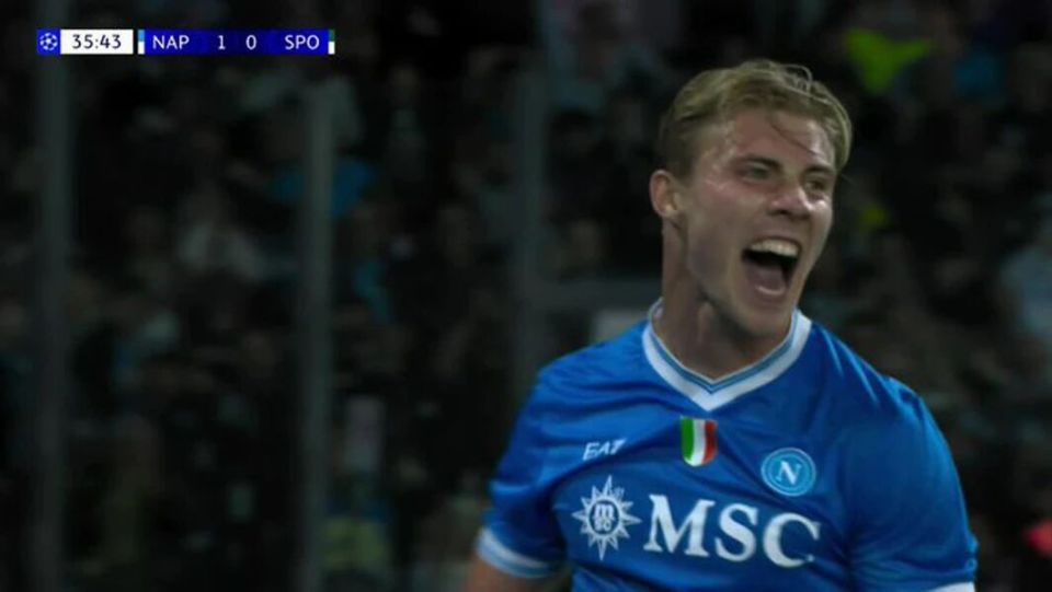 都以乐于助, 自信对他而, 锋本赛季没 都以乐于助, 自信对他而, 锋本赛季没